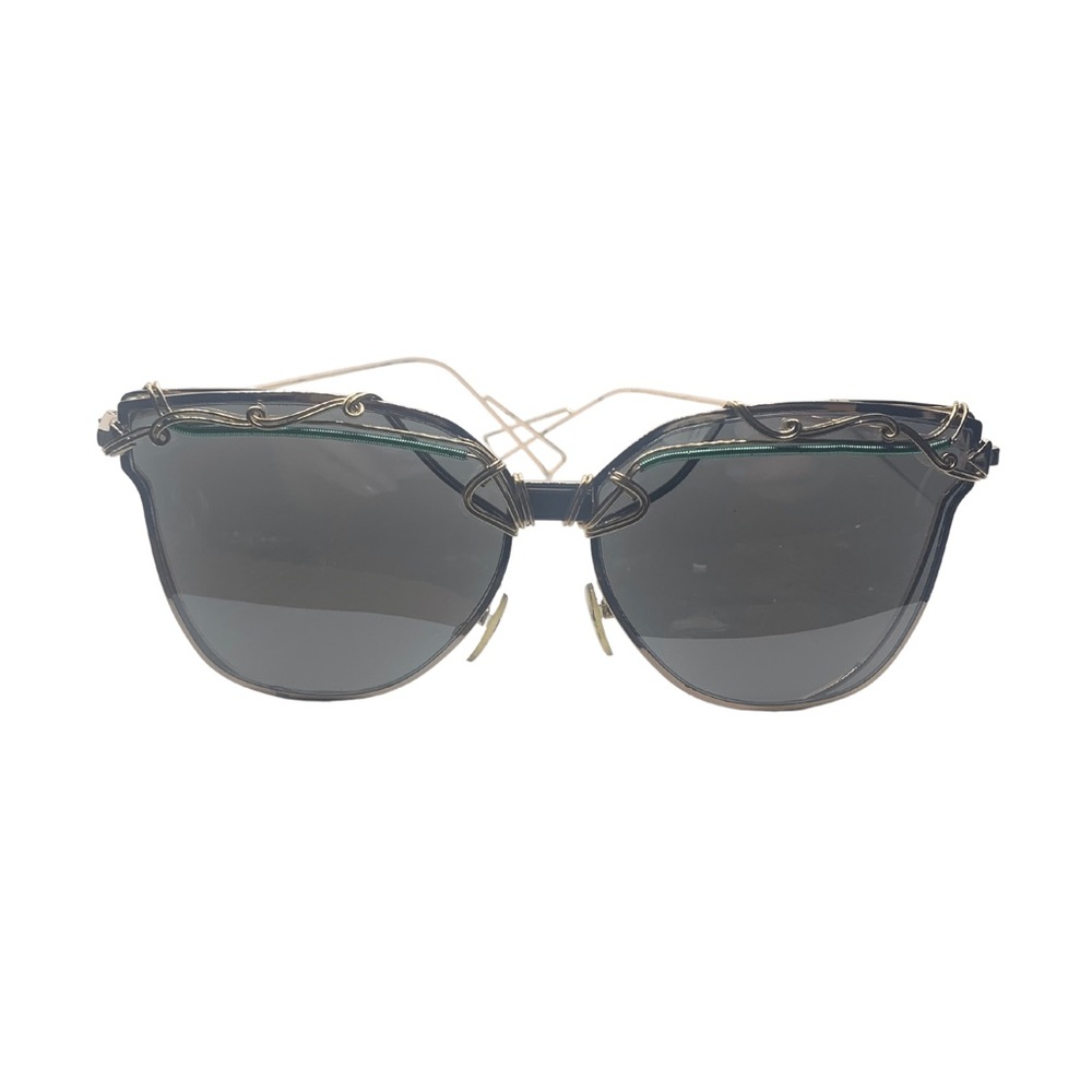 Unique wire-wrapped sunglasses. 😎 - Picture 2 of 9